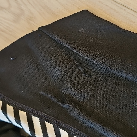 Helly Hansen Women's LIFA Crew Base Layer Long Sleeve, Small **flaws** - Picture 6 of 15